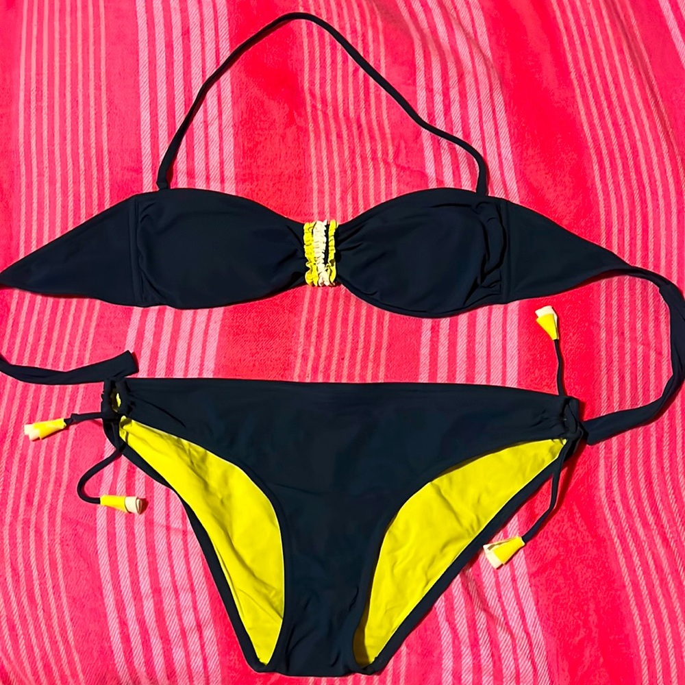 GapBody bathing suit